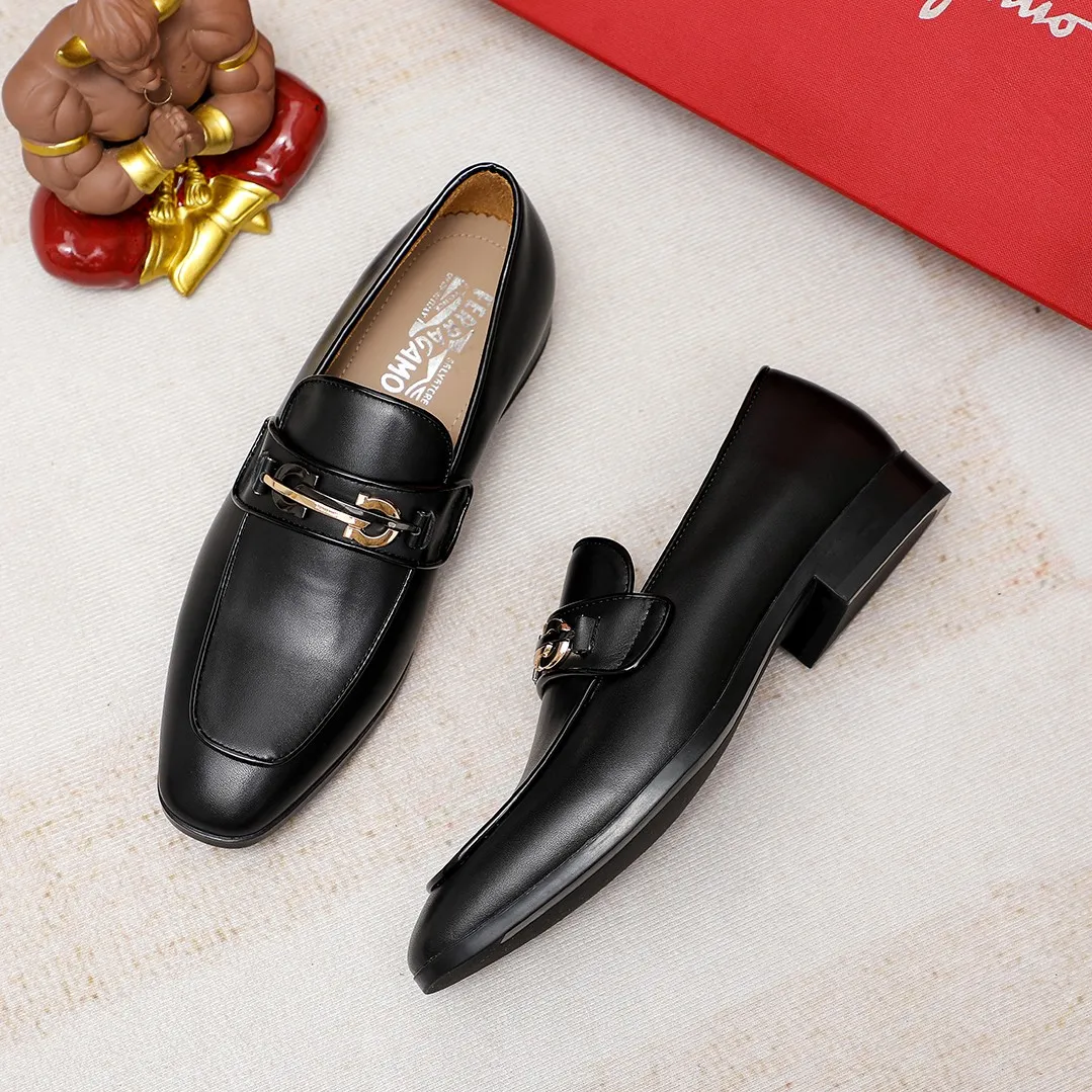 Men's shoes 💰600 🕷🕷🐂【Ferragamo】 Popular fashionable casual shoes🇨🇳Official website counter 1:1 production, original mold opening💯Good quality visible, imported high-end first-layer pebbled calfskin, water-dyed🐂leather lining🌿very clear texture, high-quality waterproof, non-slip and wear-resistant outsole🎋high quality and low price, truly handmade🍓, 3 colors available! Code number 38-44 (45. To be customized)